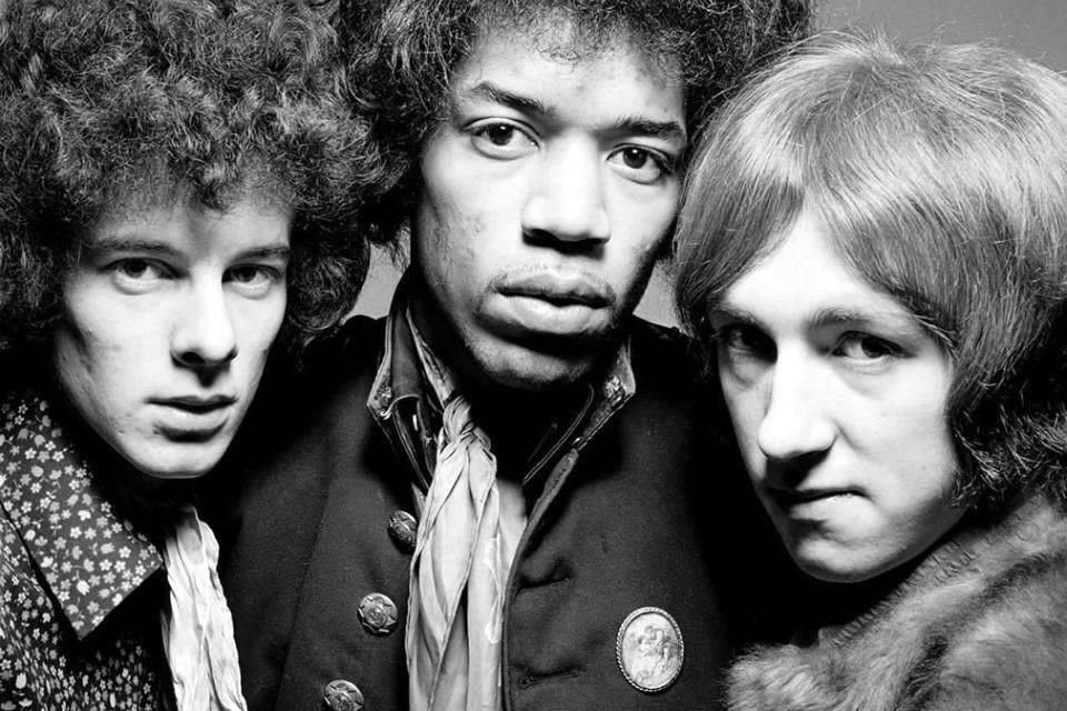 Los herederos del bajista y el baterista de la banda original de Jimi Hendrix planean demandar a Sony Music para reclamar derechos musicales.