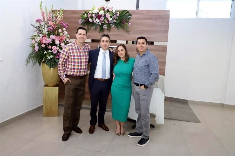 Héctor Delgado, Luis Alberto Delgado, María Leticia Zúñiga, Homero Delgado, Lety Delgado y Homero Delgado