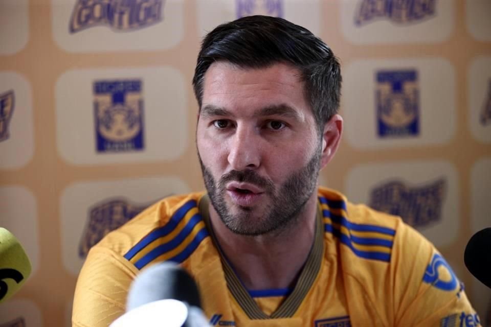 André-pierre Gignac reveló que su gastroenteritis se originó por algo que comió y que le hizo daño.