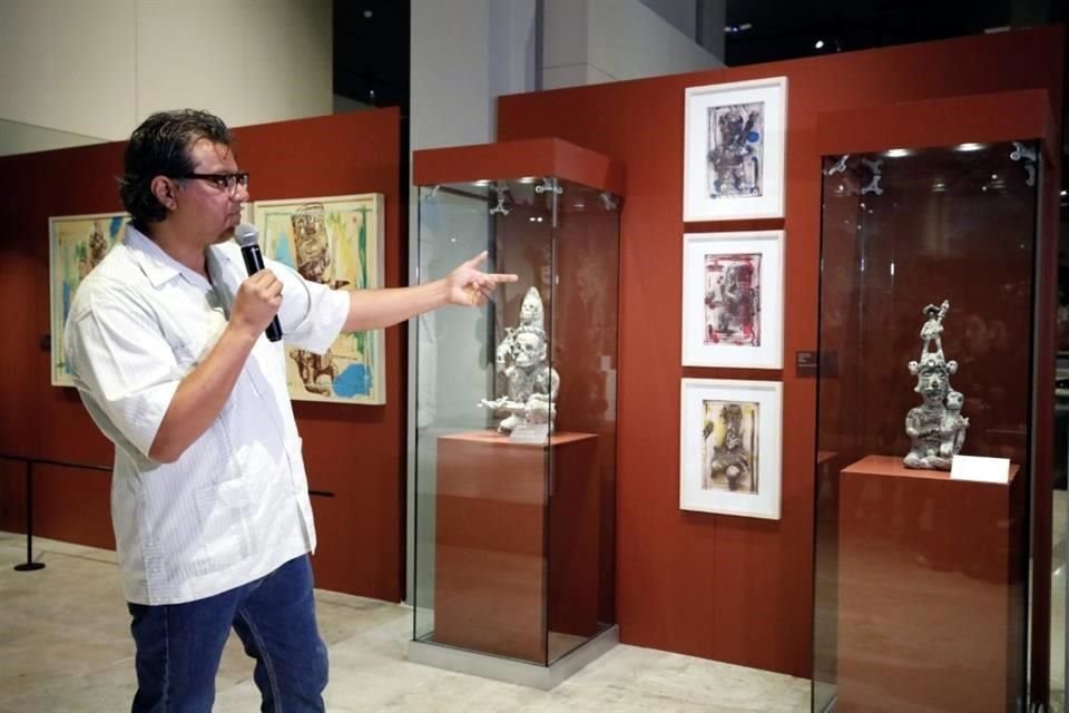 De Juchitán, Oaxaca, Flores refleja en sus piezas una reflexión sobre territorio, memoria e identidad.