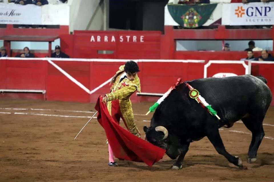 Pese a que ya hay propuestas para discutir, Gerardo Villanueva, de Morena, se negó a sostener la reunión de las comisiones, acusó Acción Nacional. 