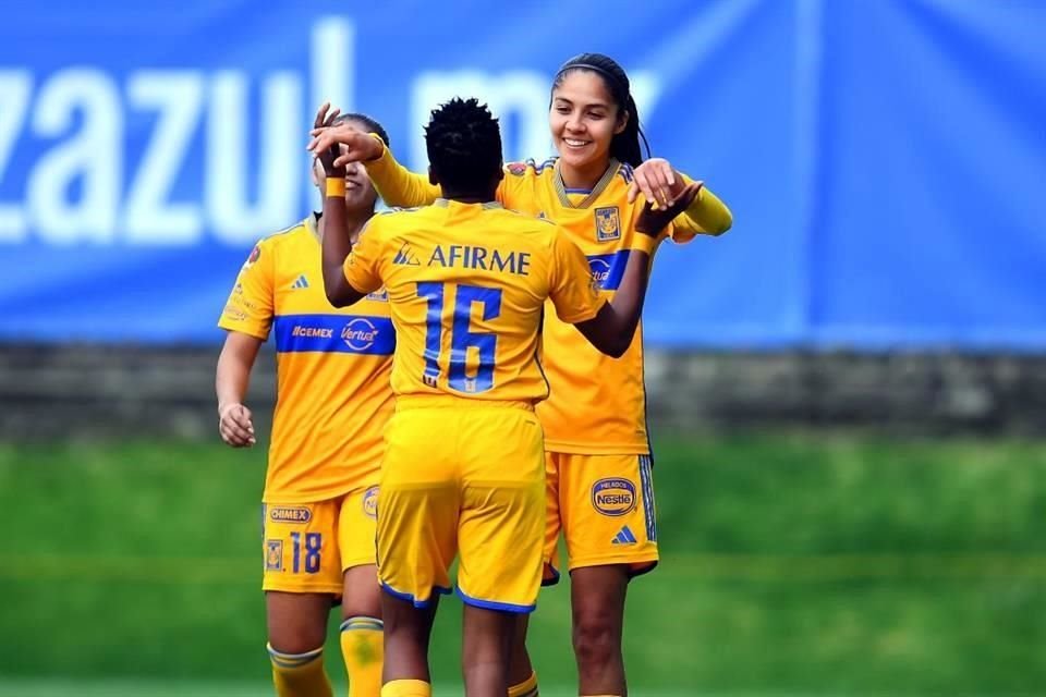 Con doblete de Alison González, Tigres Femenil derrotó 2-1 de visita a Cruz Azul para mantener paso perfecto de 6 ganados en 6 juegos.