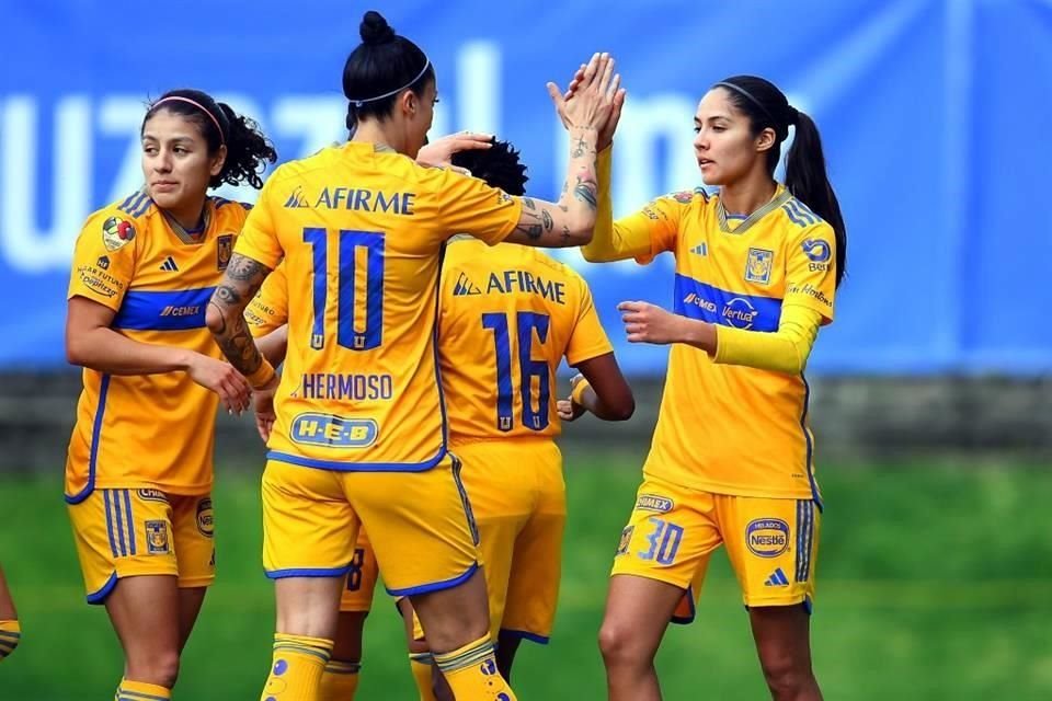 Con doblete de Alison González, Tigres Femenil derrotó 2-1 de visita a Cruz Azul para mantener paso perfecto de 6 ganados en 6 juegos.