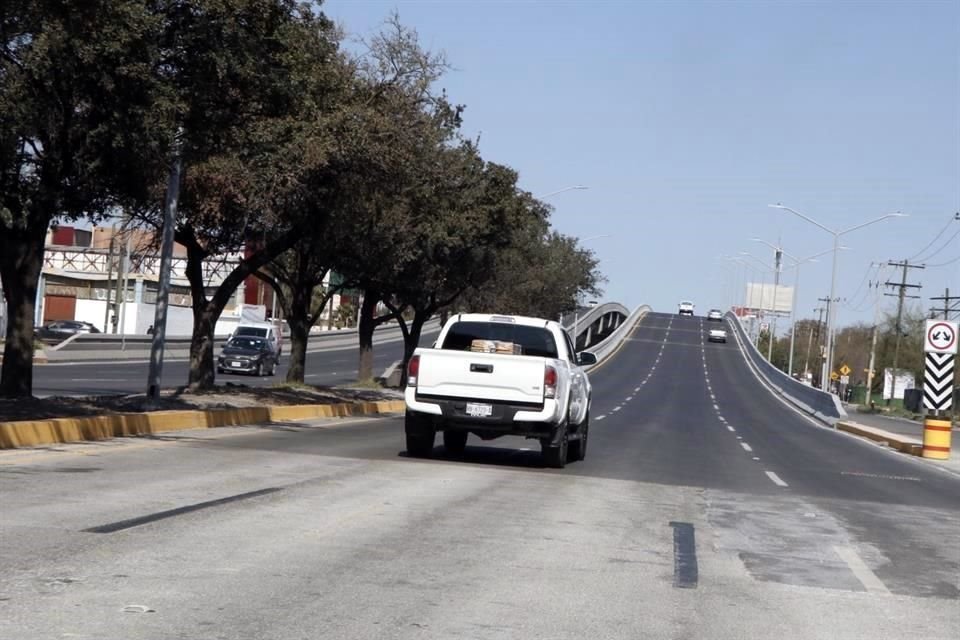 El segundo puente en Churubusco fue inaugurado el martes por el Alcalde Luis Donaldo Colosio.