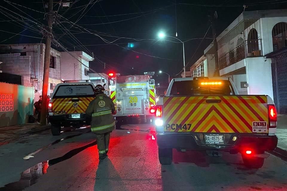 Al lugar acudieron elementos de Bomberos de NL y de Protección Civil de Monterrey.