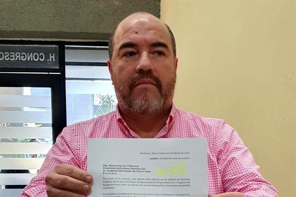 José Alfredo Pérez Bernal, aún director general del Instituto de Innovación y Transferencia del Estado, entregó un escrito con esa petición en la Oficialía de Partes del Legislativo.