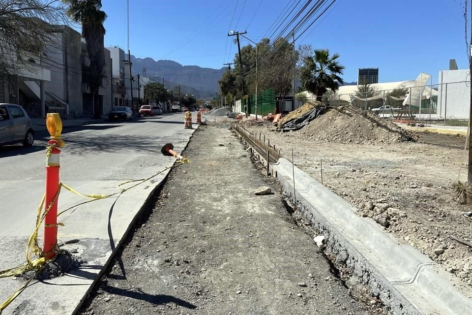 El Municipio de Monterrey reporta 49 por ciento de avance en corredor verde mundialista en Federico Gómez, que conectará Parque España con el estadio BBVA