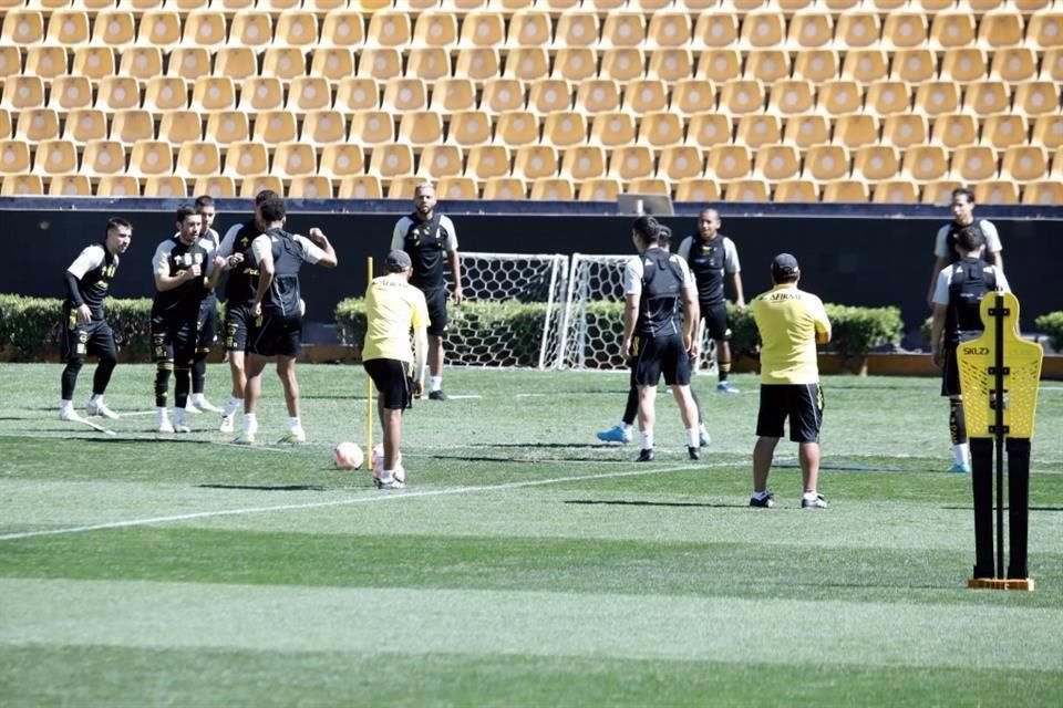 Los Tigres ensayaron el once titular que podrían presentar ante el Vancouver Whitecaps.