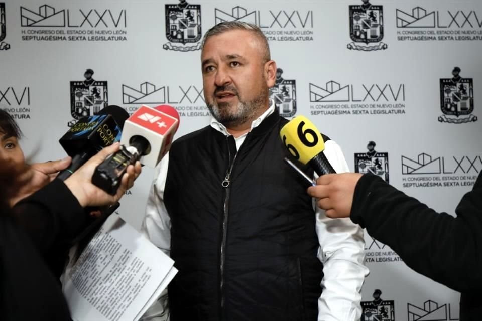 Diputados cuestionaron el doble discurso del Gobernador al pretender declarar el Río como área natural protegida pese a impulsar viaducto.
