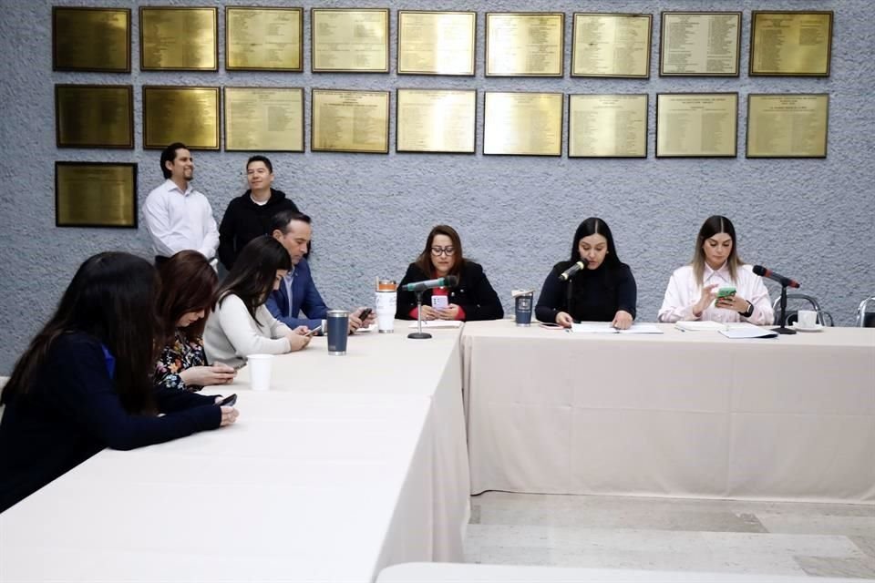 Karen Flores Vita, Sarahí Marcela Aranda García, Jesús Ernesto Salas Ibarra, Ulises Alejandro Silva Garza y Juan Carlos Tolentino Flores deberán acudir a ratificar sus renuncias.