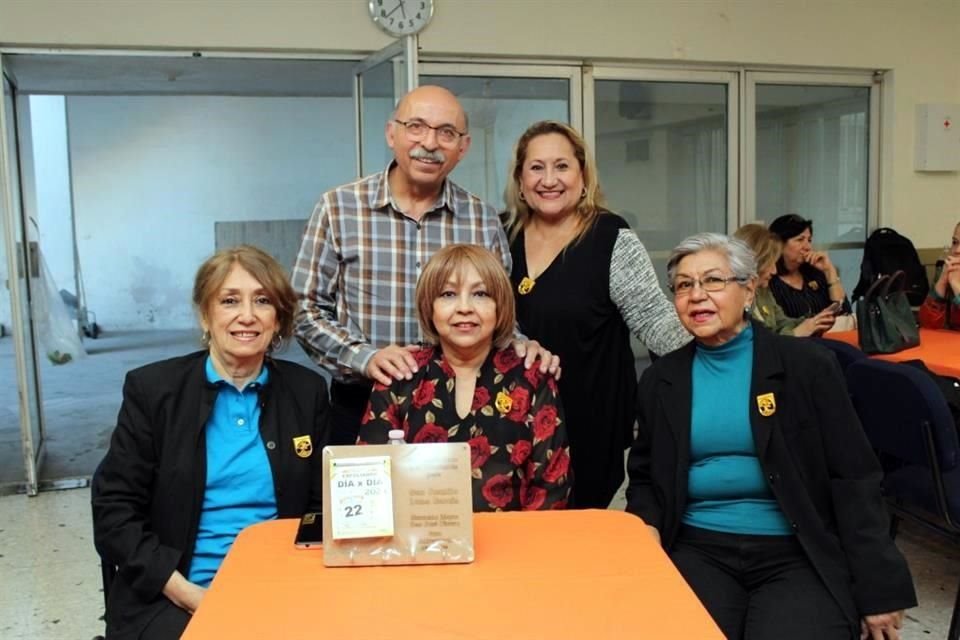 Juan Gerardo Garza Badillo, Sanjuanita Araujo, Sanjuanita Luna García, María Elena Pérez Díaz y Elizabeth Navarro Rodríguez