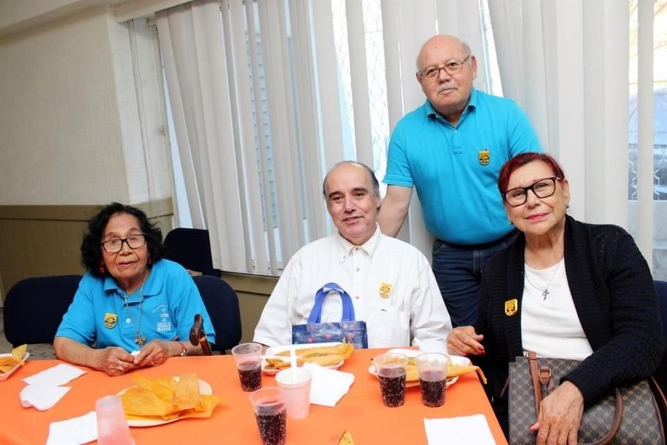 Ramiro del Río, María Elena Walle, Gabriel Salazar y Socorro Adalverde