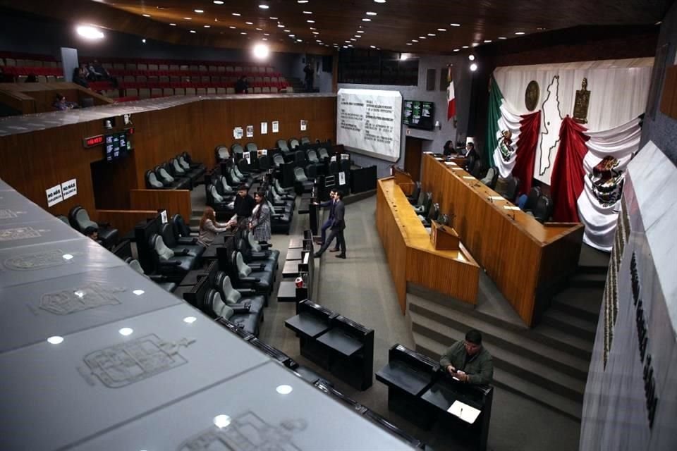 La falta de quorum causó la cancelación de la sesión del Congreso.