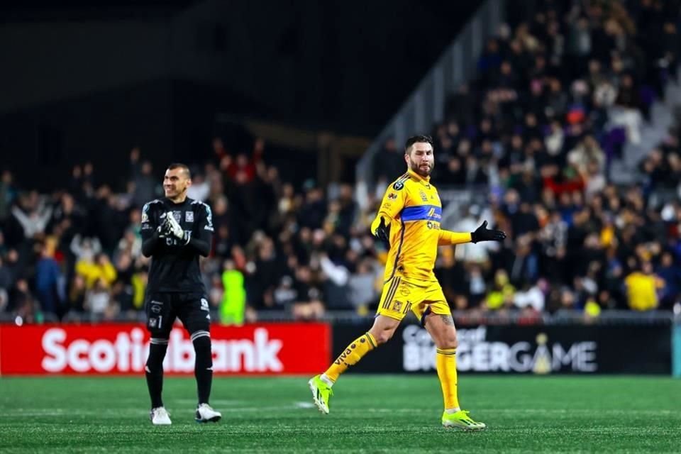 André-pierre Gignac anotó un golazo de tiro libre para darle el empate a los felinos.
