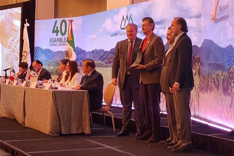 El CRT fue reconocido con el Premio Nacional Agroalimentario 2023, en la categoría Empresa Nacional, Red de Valor Mediana.