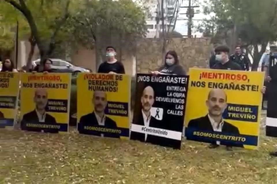 Los manifestantes tomaron calles del Centrito Valle.