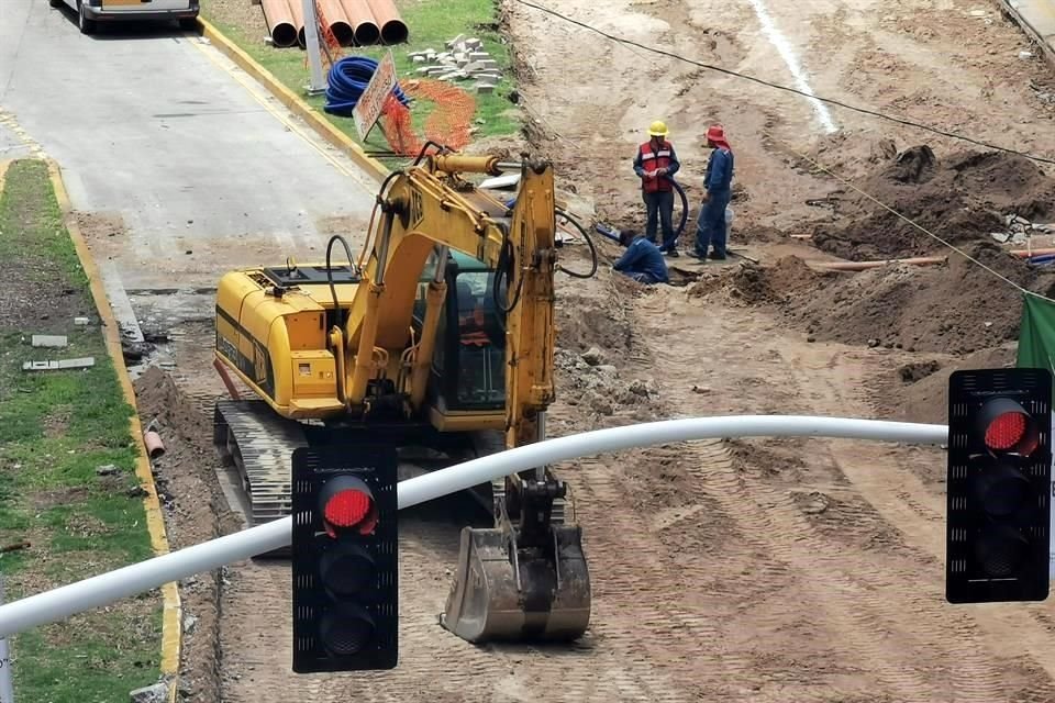 El gasto en maquinaria y equipo impulsó a la IFB en marzo.