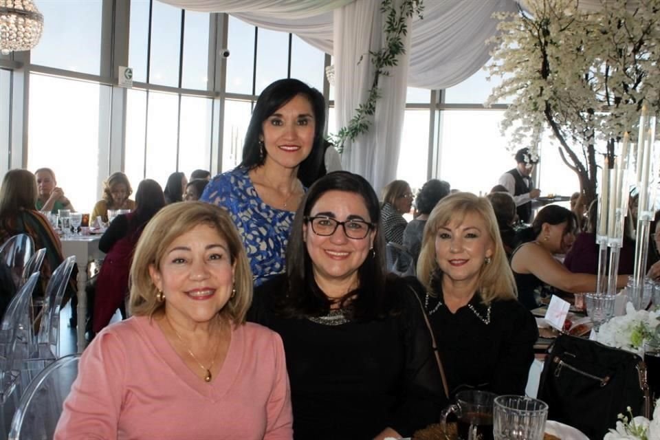 Magda Morales de Tamez, Martha Esthela Morales, Nancy Morales de Iglesias y Mireya Morales