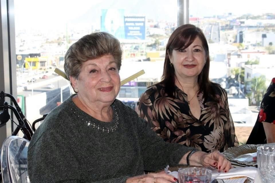 Sylvia Arangua y Rosa Nelly Martínez