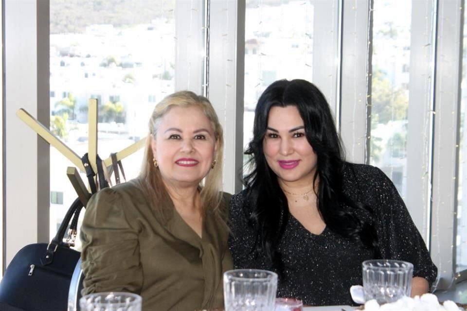 Cristina Palomares y Tatys González