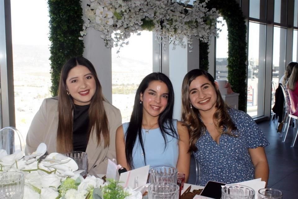 Laura Cerón, Andrea García e Ileana Contreras