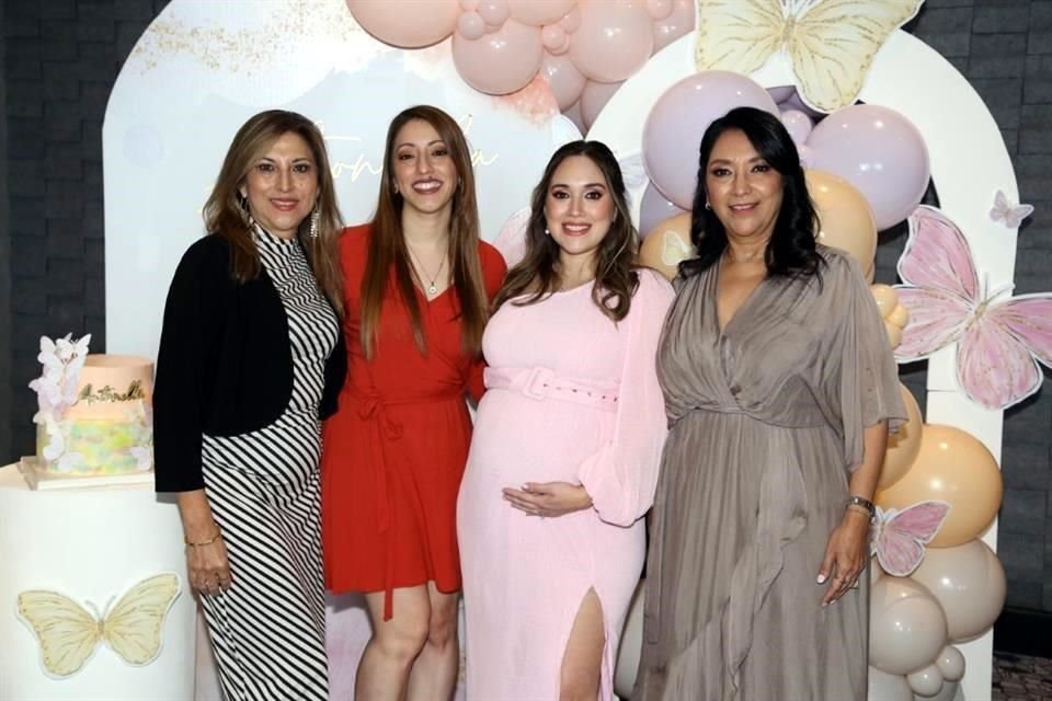 Tere Vargas, Ale Barbosa, Cecy Molina de Valdés y Lydia Gómez de Molina