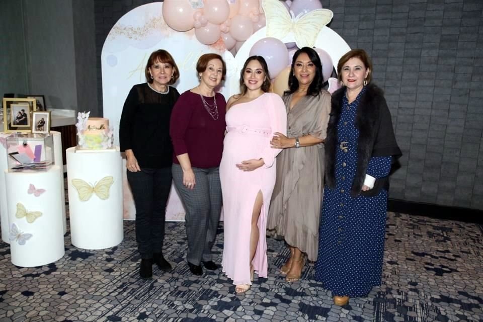 Cecilia Riquelme de Sheridan, Blanca Cantú de López, Cecy Molina de Valdés, Lydia Gómez de Molina y Olivia González de Cantú