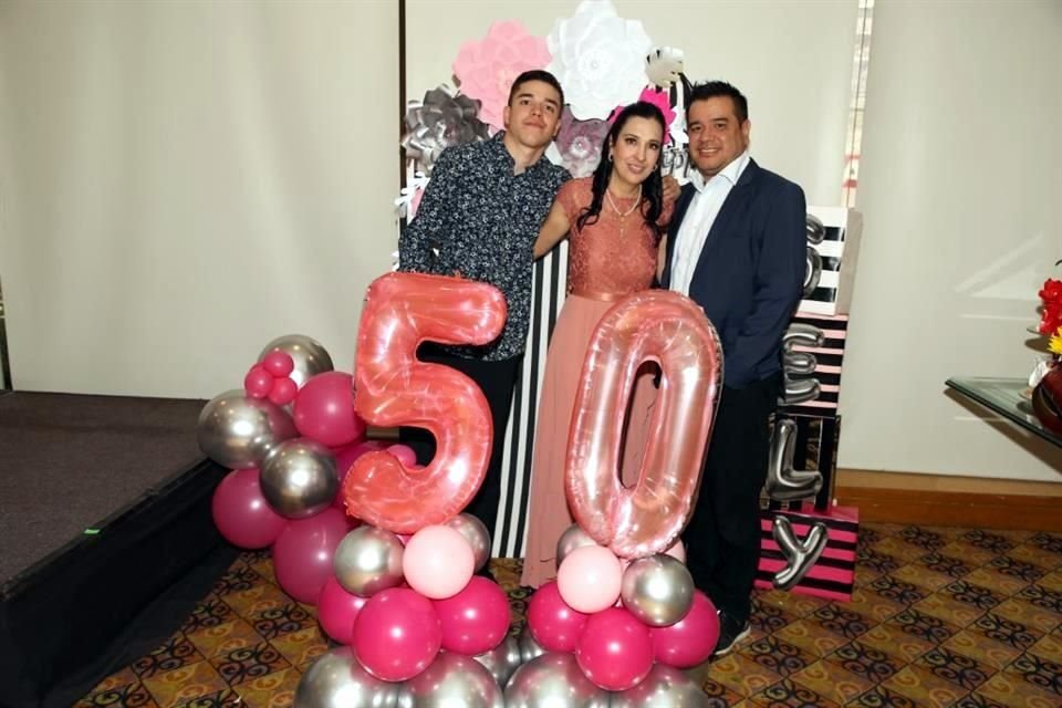 Rodrigo Rhi-Sausi, Gely Reyna y Jorge Rhi-Sausi