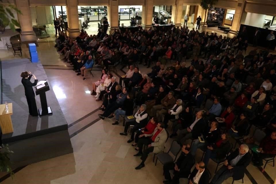 La politóloga Denise Dresser presentó en Monterrey su libro '¿Qué sigue? 20 lecciones para ser ciudadano ante un país en riesgo'.