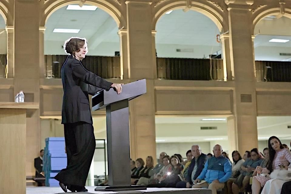 Denise Dresser presentó su libro en EL NORTE.