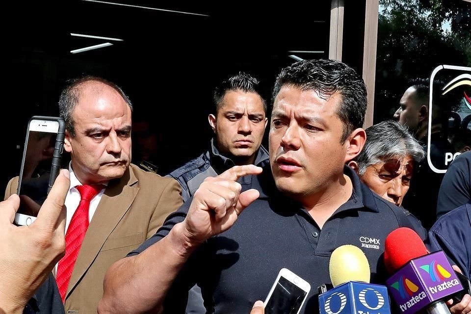 La PDI cumplimentó tres órdenes de aprehensión contra Ismael Figueroa, ex líder sindical del Heroico Cuerpo de Bomberos, por los delitos de robo calificado en pandilla, extorsión y fraude.