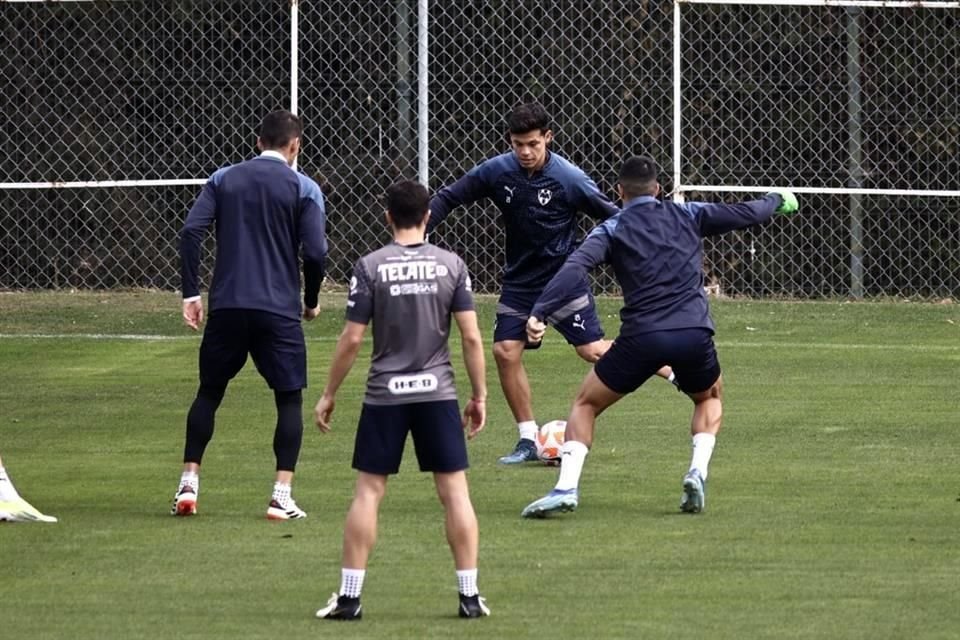 Sólo una catástrofe eliminaría a los Rayados, que van con cuadro alterno.