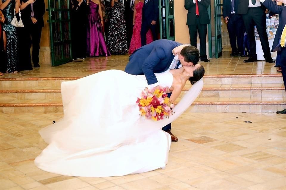 Paola Elizondo Flores y Andrés Ibarra Sillera