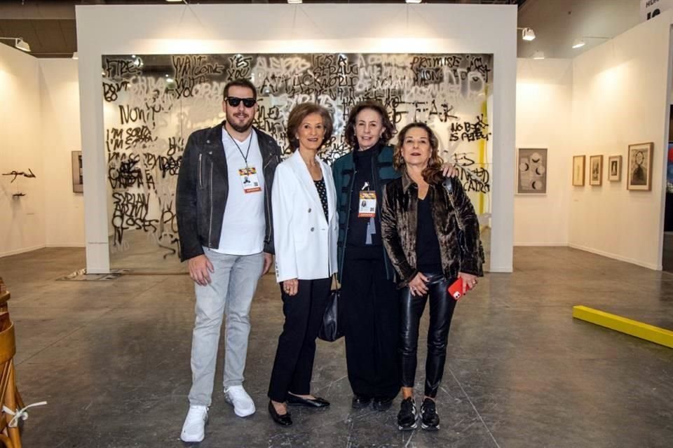 Rafa Yturbe, Magdalena Carral, Alejandra Yturbe y Joaquina Saldívar