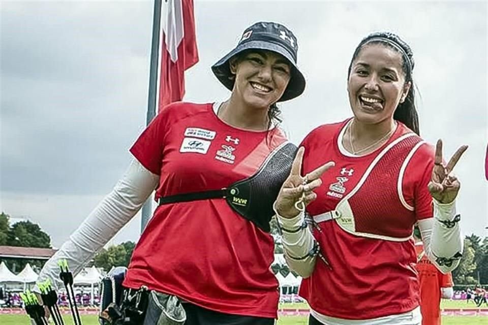 La arquera Mariana Avitia (der.) se mantiene entre las mejores de México para clasificar a París 2024