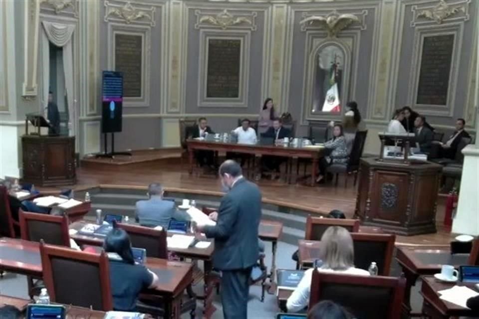 Por unanimidad con 35 votos, los legisladores estatales avalaron tipificar el delito de zoofilia y endurecer penas contra maltrato animal.