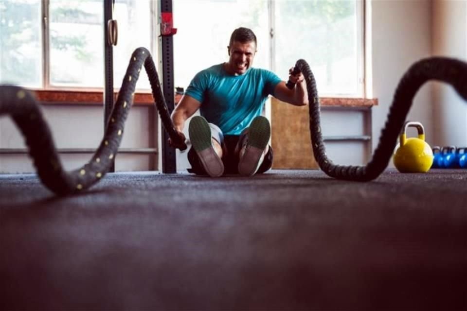 El equilibrio entre fuerza y cardio te ayudará a tener un mejor soporte y bajar el porcentaje de grasa