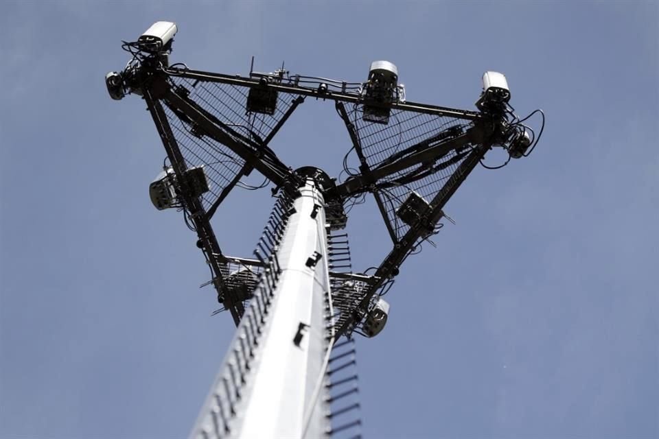 Aun cuando los supuestos cambios a la ley se mantienen en análisis, Flores advirtió que es fundamental delimitar todos los conceptos en los cuales operará la Comisión Federal de Electricidad (CFE) y Altán Redes.