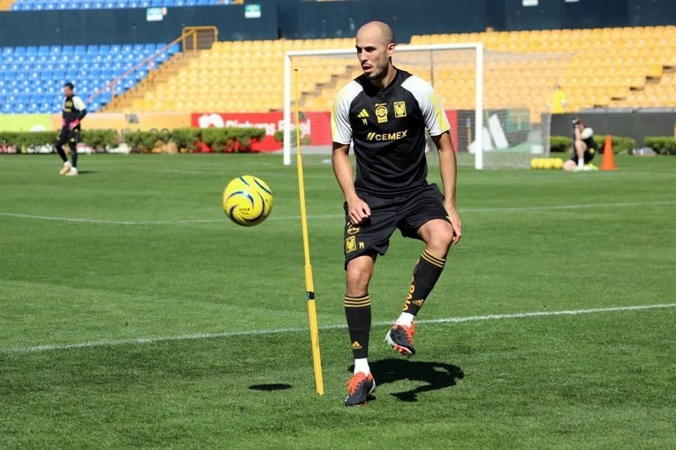 Guido Pizarro sigue en recuperación por una molestia muscular.