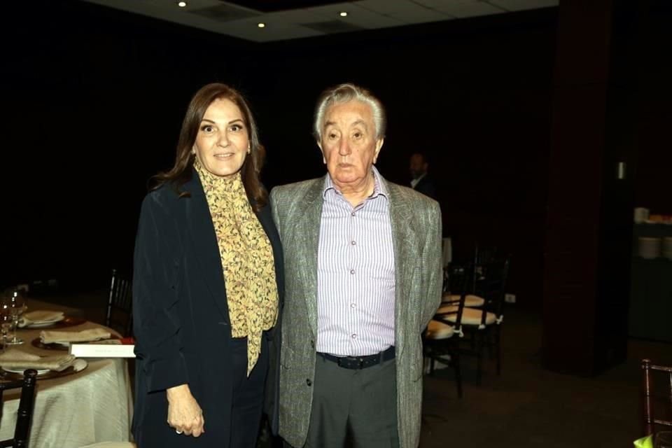 Irma Treviño de García y Luis Esteban García Villalón