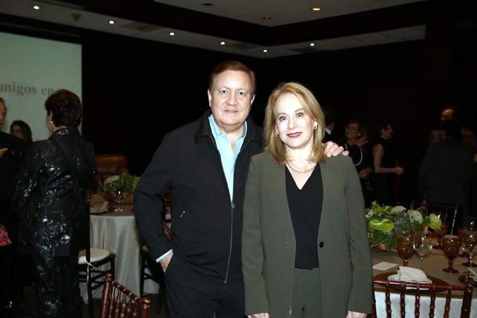 José Hernán Zambrano y Mónica Garza de Zambrano