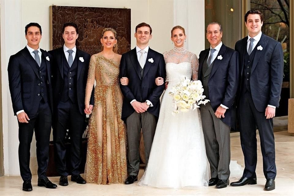 FAMILIA DE LA NOVIA. Diego Safi García, Pablo Safi García, Martha García de Safi, los novios, Jorge Safi Aboud y Jorge Safi García