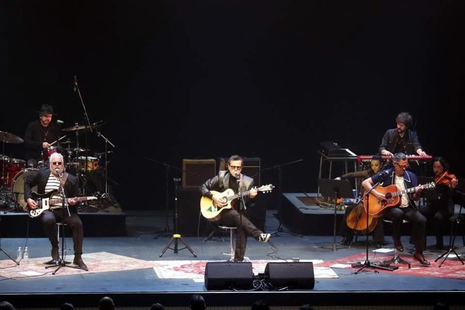 La banda regia celebra 25 años de éxitos acompañados de sus fans