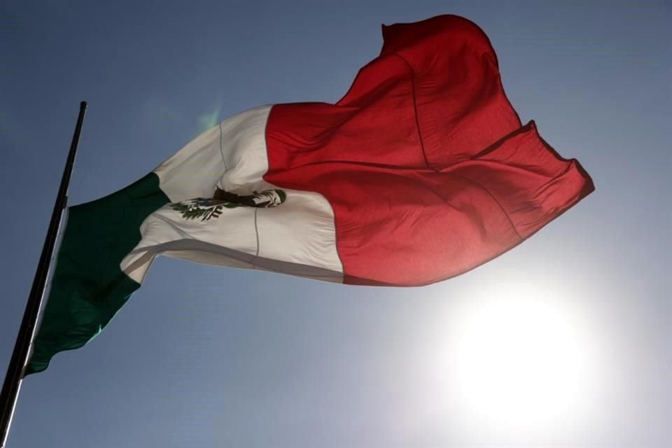 El 24 de febrero se conmemora el Día de la Bandera nacional.
