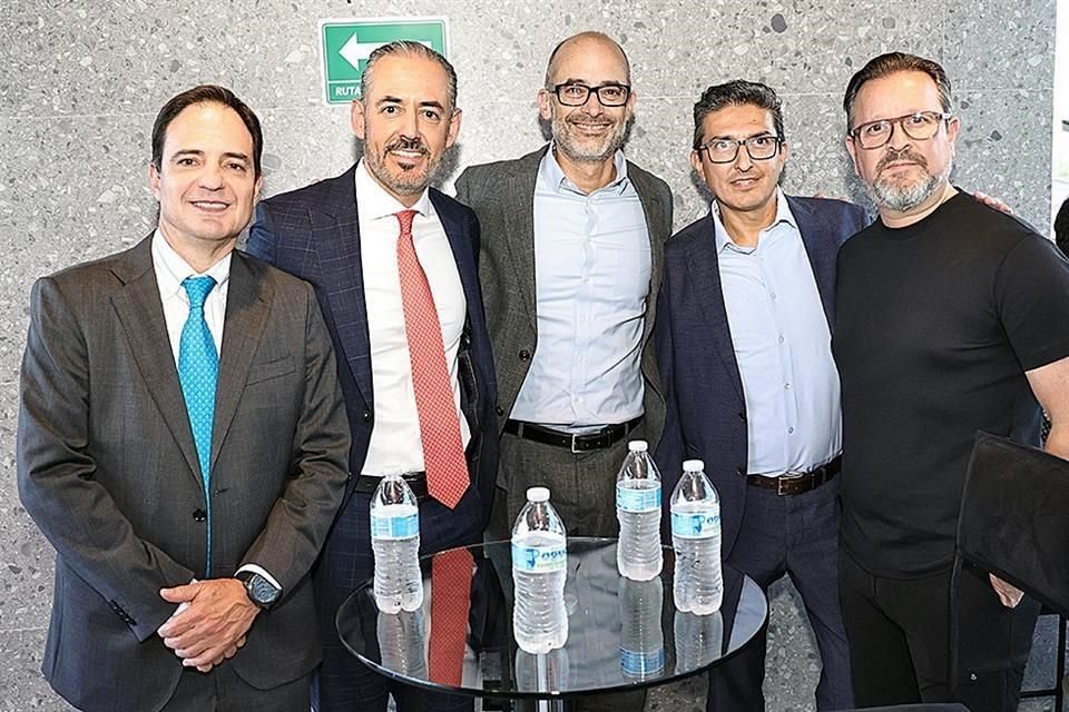 Eugenio Clariond Rangel, Arnulfo Múzquiz, Miguel Treviño, Daniel Martínez y Bernardo Pozas.