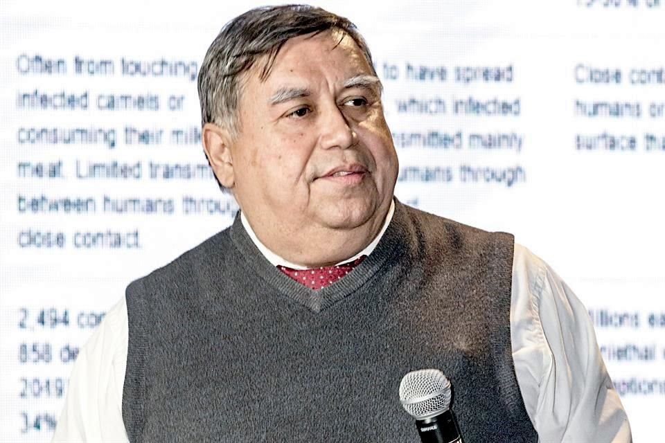 El doctor Javier Ramos Jiménez impulsó en Nuevo León la divulgación de información que ayudara a entender las pandemias de VIH y Covid-19.