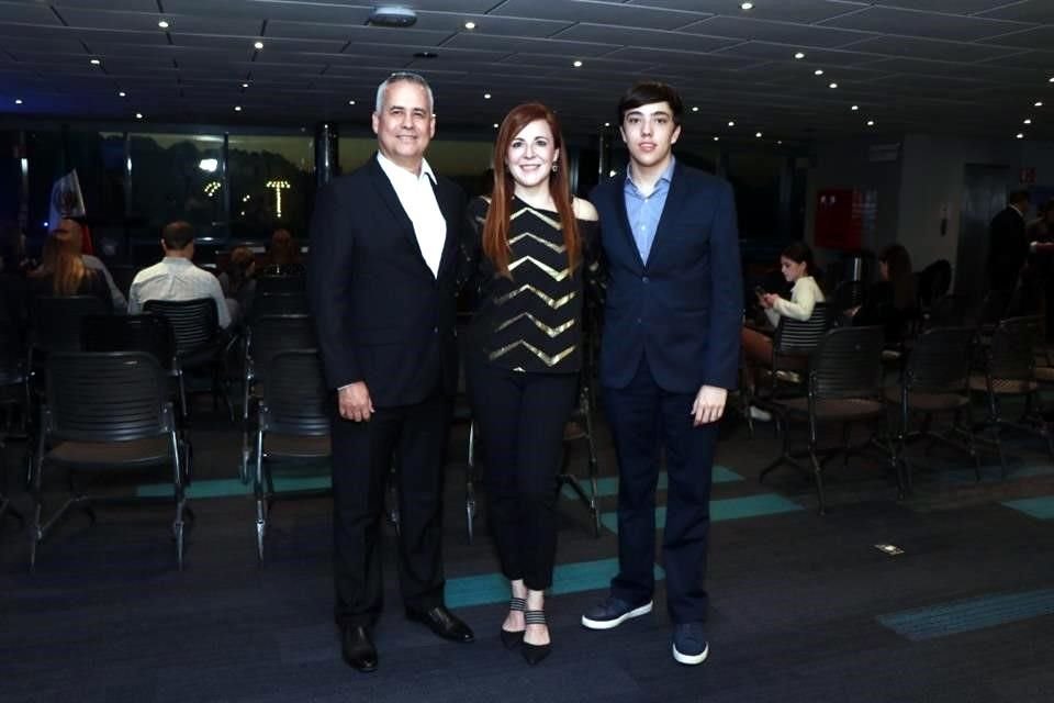Alfonso Antillón Lozano, Belinda González  de Antillón y Santiago Antillón González