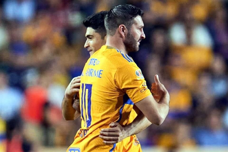 Ibáñez de relevo no causa tanto efecto como cuando está de titular.