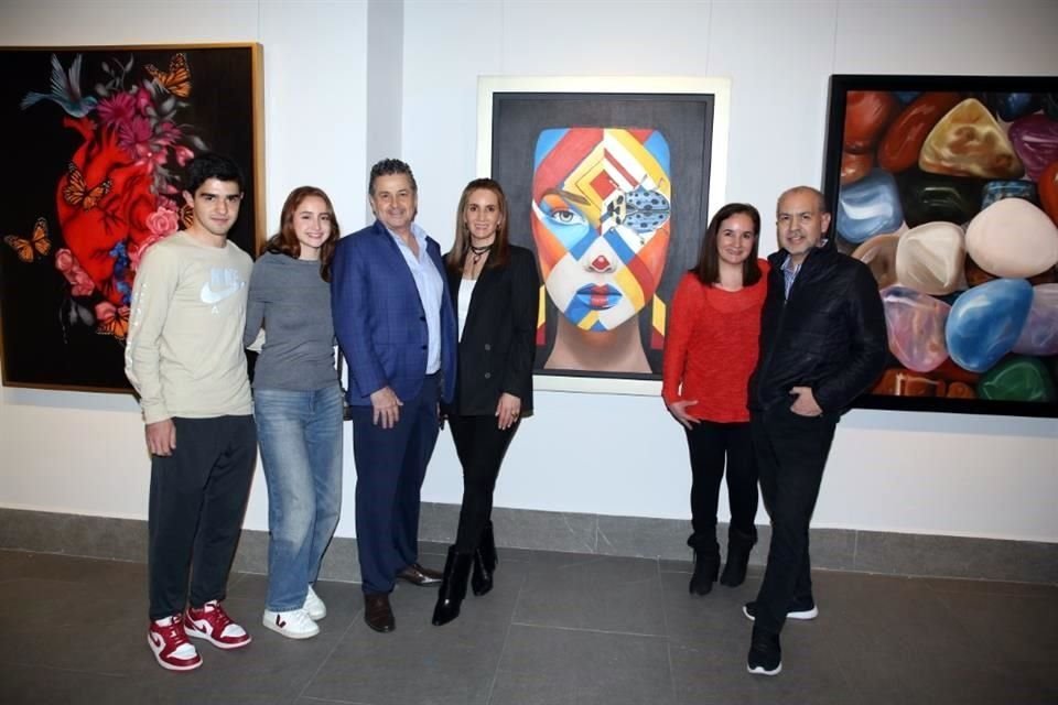 César Garza, Paola Zavala, Gabriel Zavala, Cecy Trejo, Angélica Trejo y José Ángel López