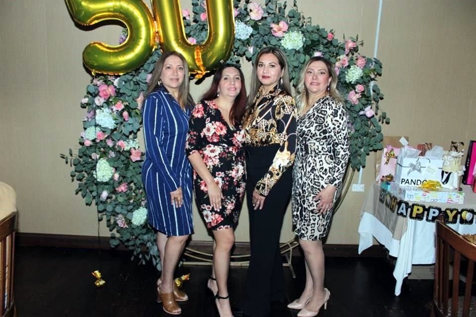 Cecilia Carrillo, Weendy Carrillo, Susana Carrillo y Celine Carrillo